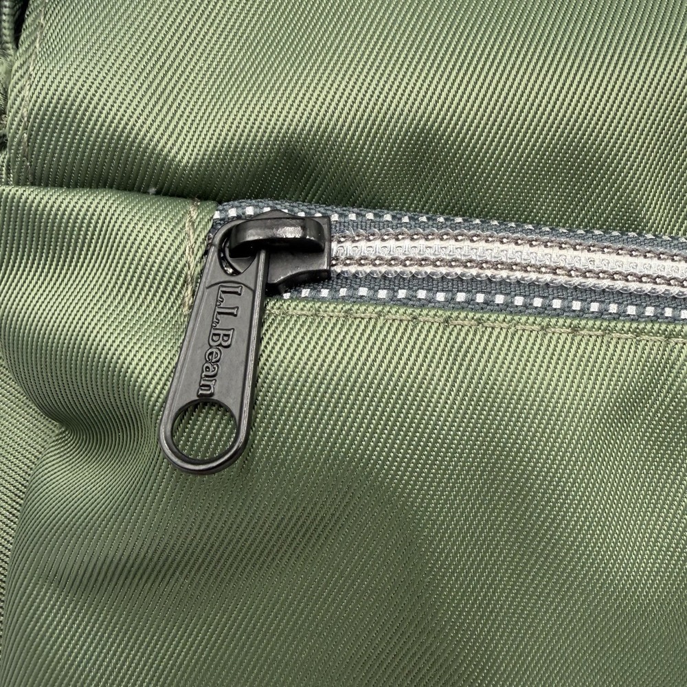 LLBean Boundless Messenger Bag Green Nylon Adjustable Strap crossbody Zip - Picture 5 of 10